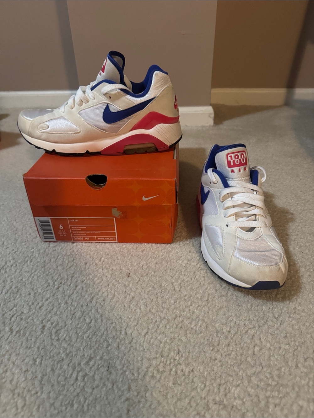 Nike Men’s Air Max 180 White Sneakers size 6 fits women’s size 7.5